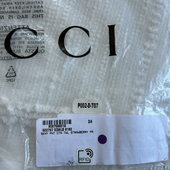 NWT Gucci Strawberry Print Skinny Leg Jeans - Picture 15 of 15